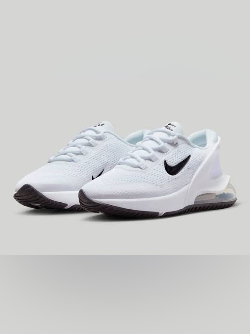 Nike Air Max 270 GO in White/Black (size 5.5 youth)